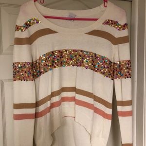 Scoop neck, long sleeve, crop sweater